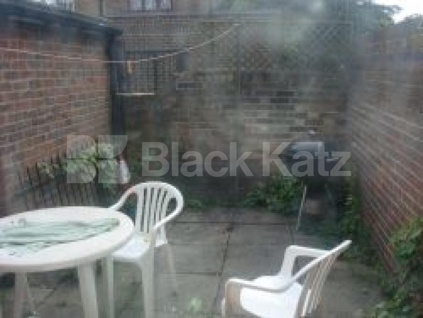 			4 Bedroom, 1 bath, 1 reception Terraced House			 Tansley Close, HOLLOWAY N7